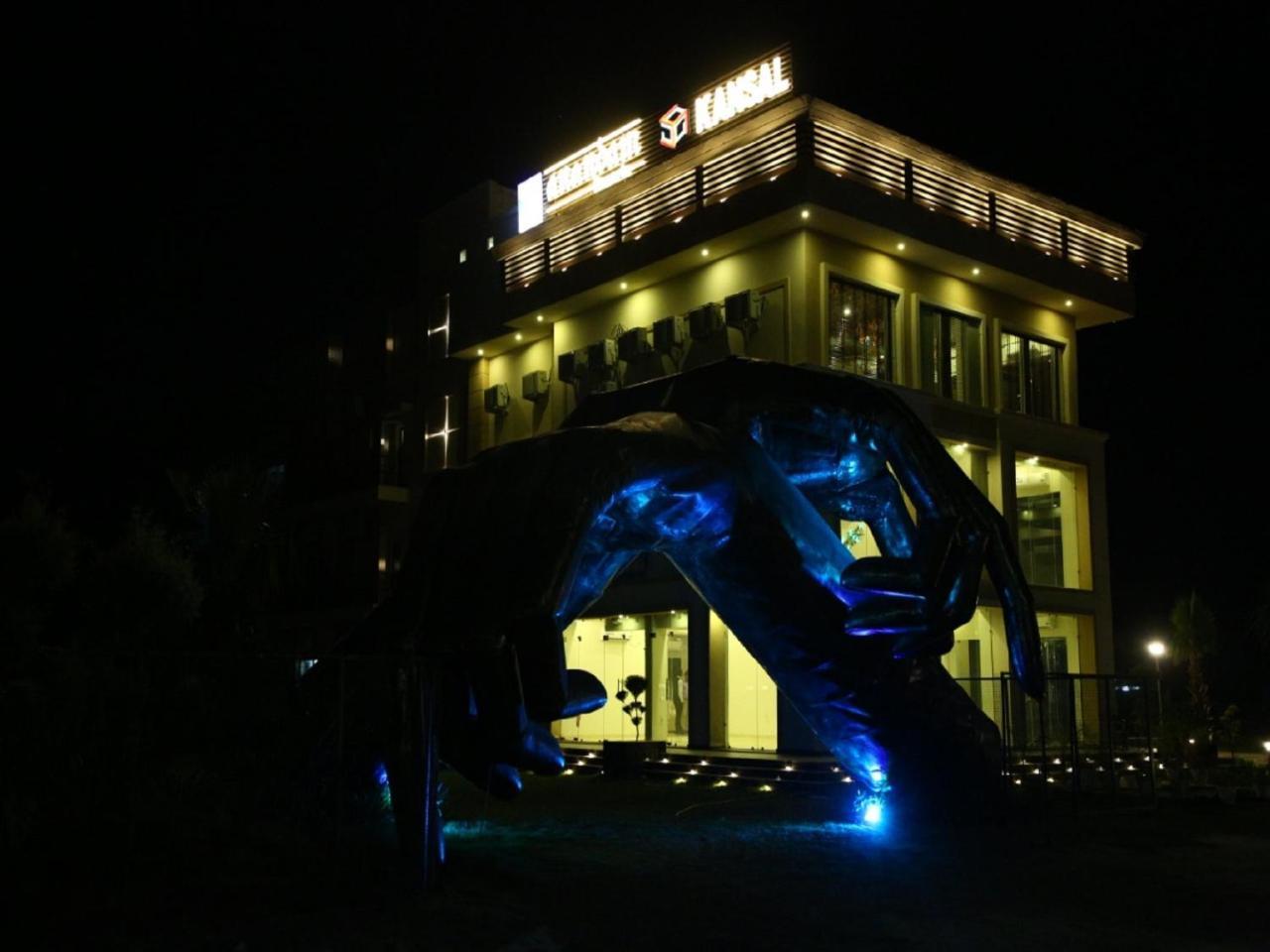 Anandam Clarks Inn Suites Vrindāvan Εξωτερικό φωτογραφία