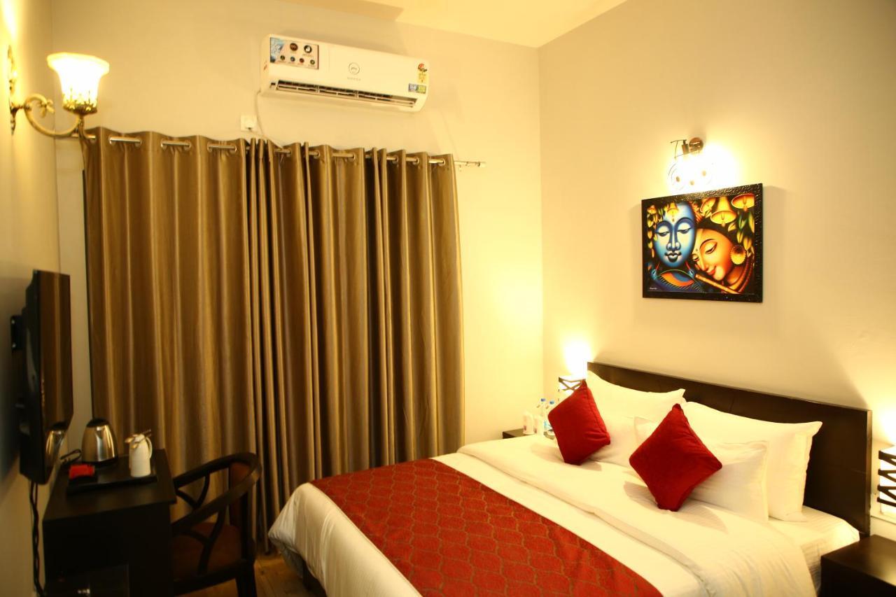 Anandam Clarks Inn Suites Vrindāvan Εξωτερικό φωτογραφία