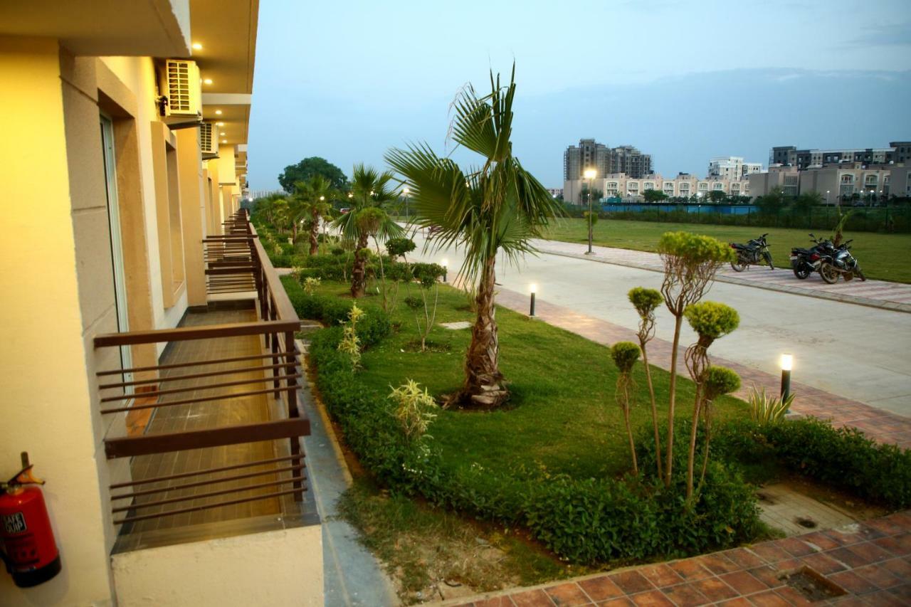 Anandam Clarks Inn Suites Vrindāvan Εξωτερικό φωτογραφία