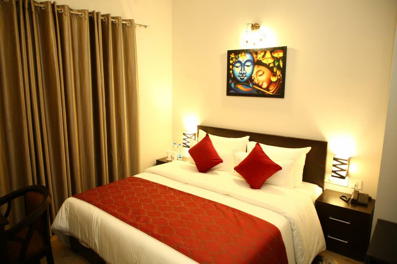 Anandam Clarks Inn Suites Vrindāvan Εξωτερικό φωτογραφία