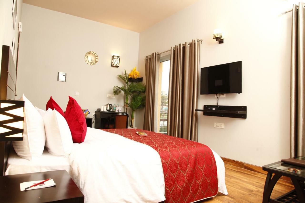 Anandam Clarks Inn Suites Vrindāvan Εξωτερικό φωτογραφία