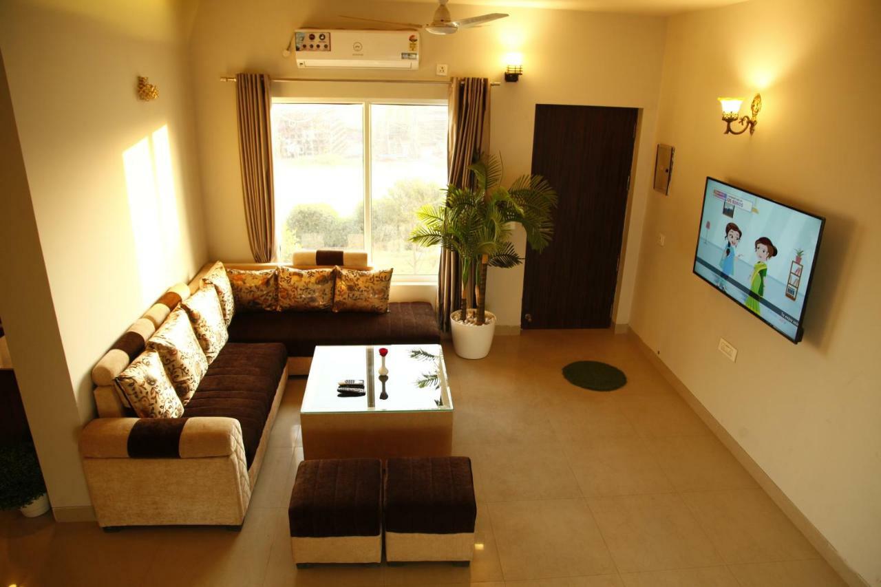 Anandam Clarks Inn Suites Vrindāvan Εξωτερικό φωτογραφία