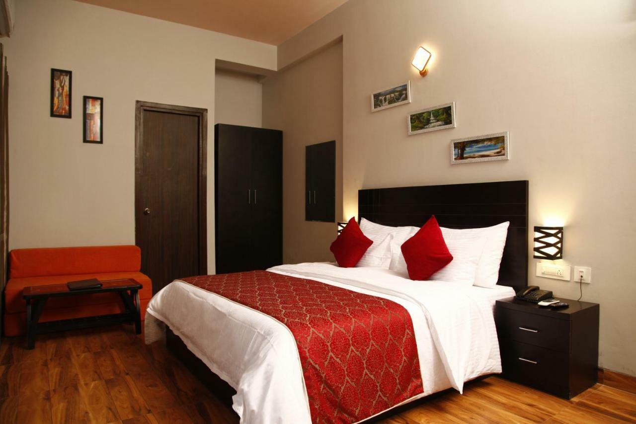 Anandam Clarks Inn Suites Vrindāvan Εξωτερικό φωτογραφία