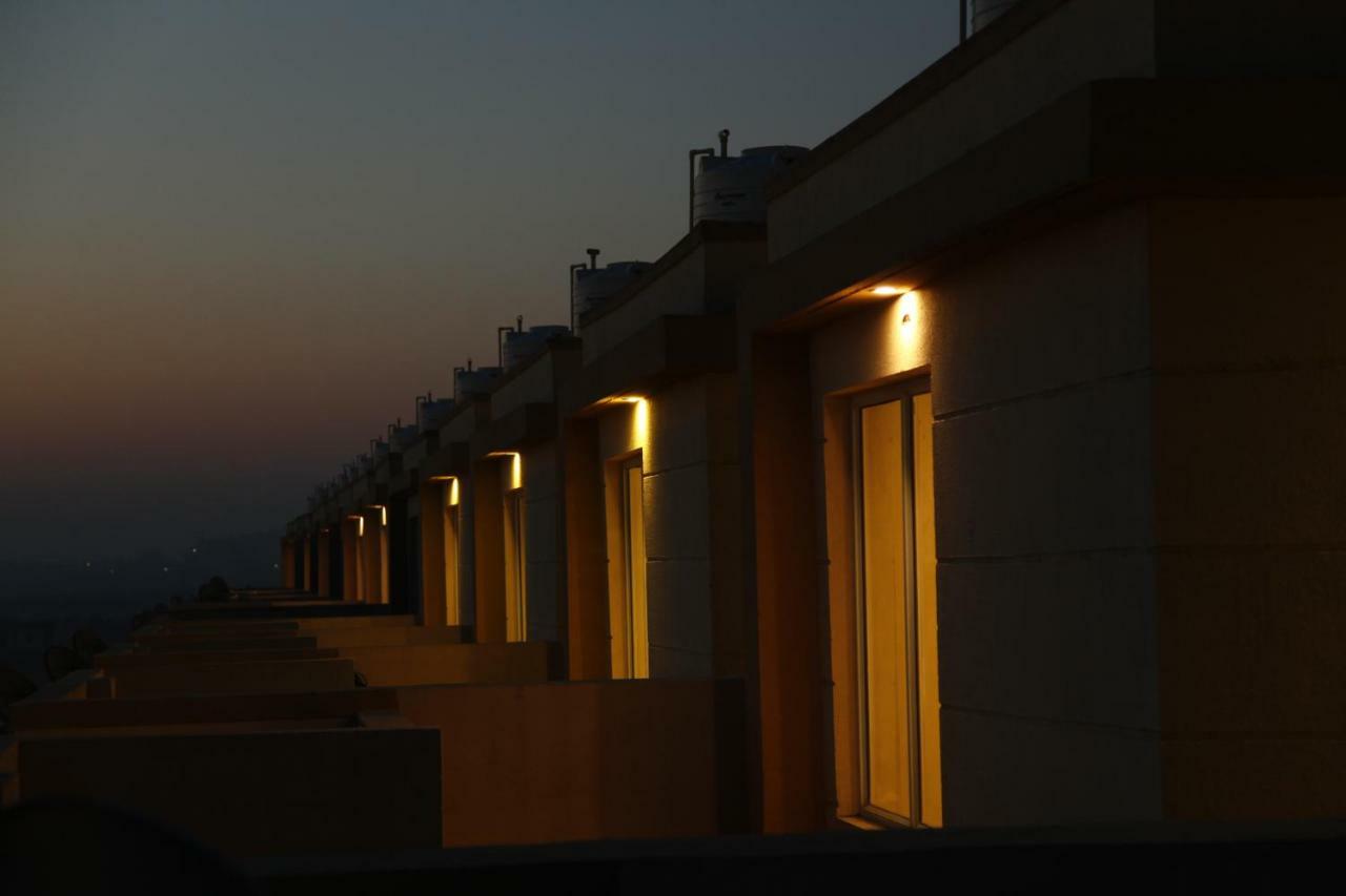 Anandam Clarks Inn Suites Vrindāvan Εξωτερικό φωτογραφία