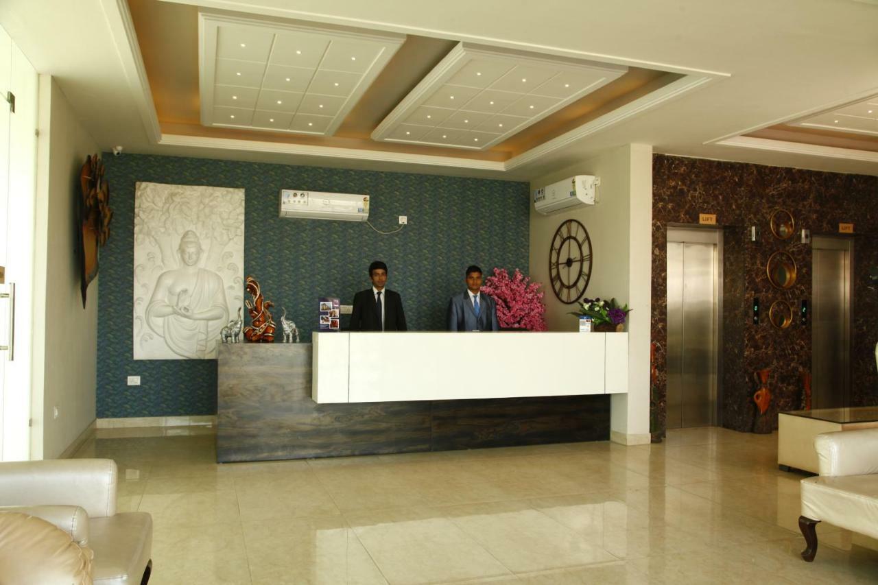 Anandam Clarks Inn Suites Vrindāvan Εξωτερικό φωτογραφία