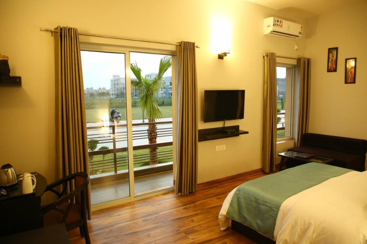 Anandam Clarks Inn Suites Vrindāvan Εξωτερικό φωτογραφία